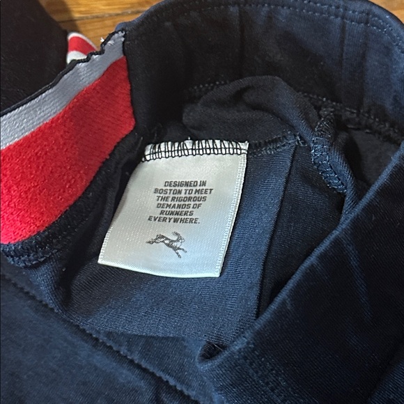 Tracksmith Women’s Session Shorts, Black, Large - Picture 3 of 6